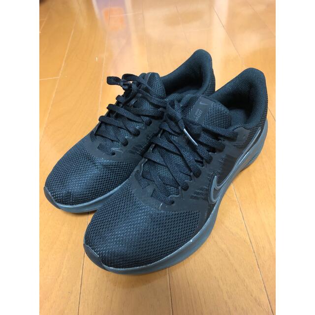 NIKE(ナイキ)のナイキ（NIKE） スニーカー ダウンシフター 11 CW3411-002 メンズの靴/シューズ(スニーカー)の商品写真