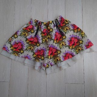 アクシーズファム(axes femme)のアクシーズファム　花柄　ショートパンツ(ショートパンツ)