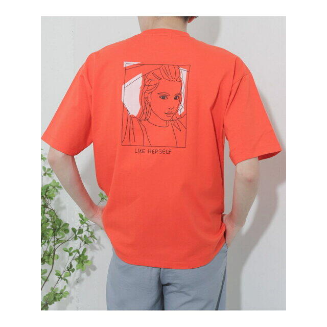 SENSE OF PLACE by URBAN RESEARCH(センスオブプレイスバイアーバンリサーチ)の【ORANGE(3)】ガールグラフィックTシャツ(5分袖) メンズのトップス(Tシャツ/カットソー(半袖/袖なし))の商品写真