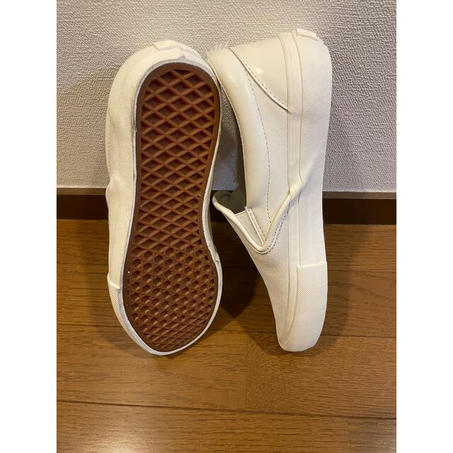 Engineered Garments(エンジニアードガーメンツ)の新品 Engineered Garments 別注 VANS 白 26 メンズの靴/シューズ(スニーカー)の商品写真