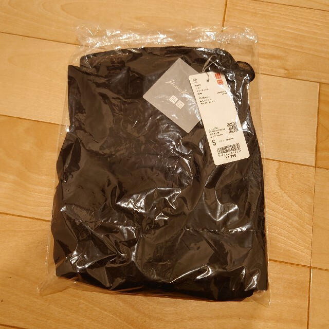 UNIQLO(ユニクロ)のUNIQLO×mamekurogouchi シアークルーネックT黒Sサイズ レディースのトップス(Tシャツ(長袖/七分))の商品写真