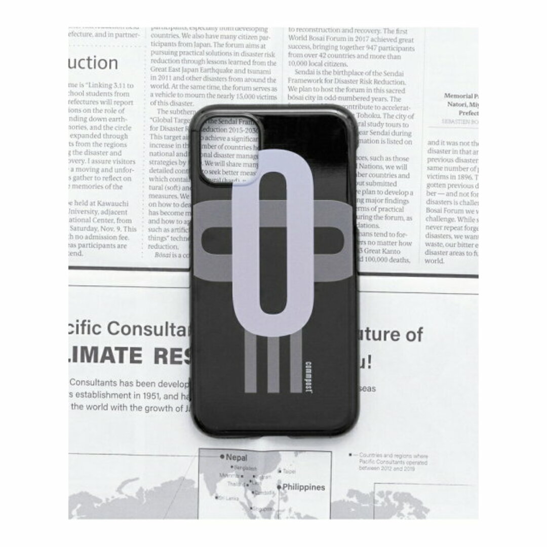URBAN RESEARCH DOORS(アーバンリサーチドアーズ)の【Black】commpost iPhoneXI CASE moji レディースのファッション小物(その他)の商品写真
