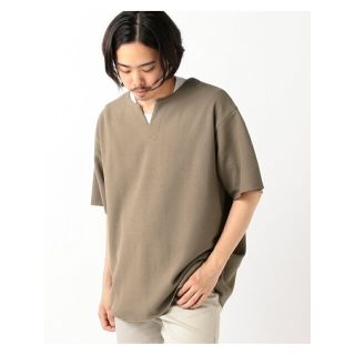 ビームス(BEAMS)の【BEIGE】BEAMS HEART / ドライタッチ スリットネックTシャツ(Tシャツ/カットソー(半袖/袖なし))