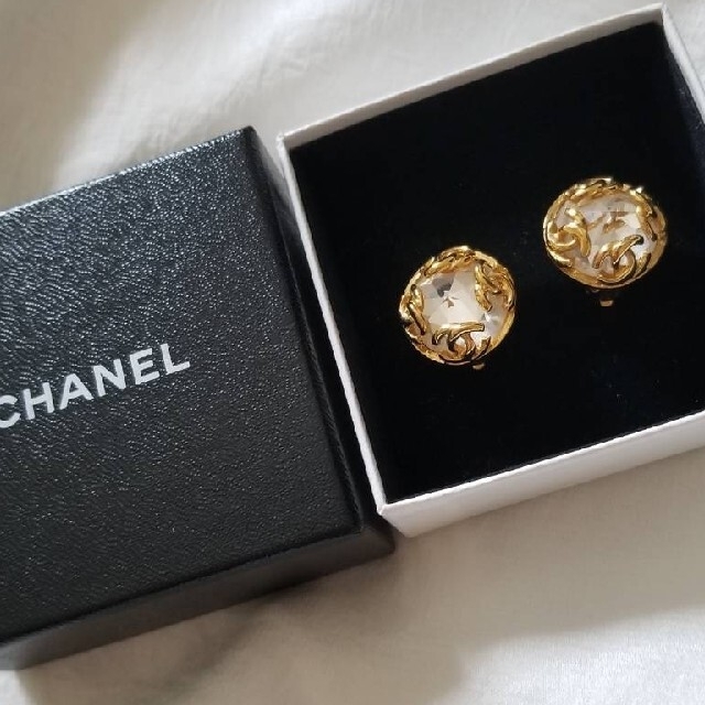 CHANEL(シャネル)のCHANEL 4連ココマークイヤリング レディースのアクセサリー(イヤリング)の商品写真