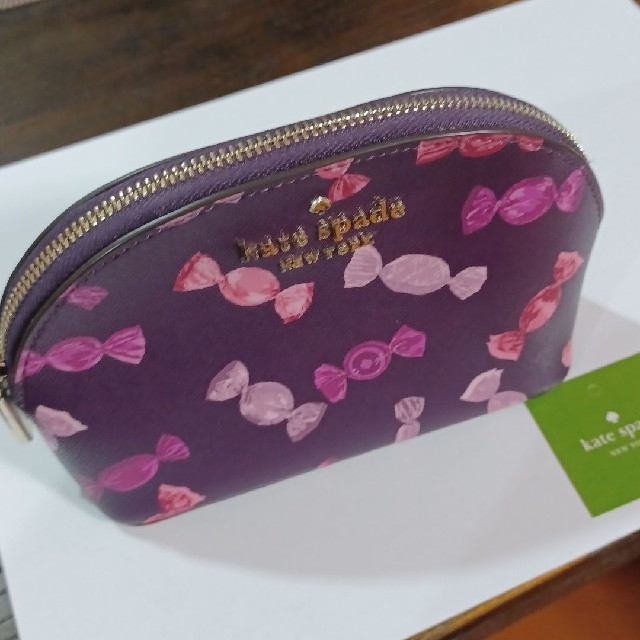 kate spade new york(ケイトスペードニューヨーク)の【新品】kate spade　ポーチ レディースのファッション小物(ポーチ)の商品写真