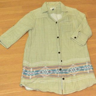 チチカカ(titicaca)のロングシャツ　サイズL(シャツ/ブラウス(長袖/七分))