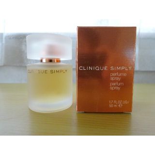 クリニーク(CLINIQUE)の【廃盤】クリニーク シンプリー パルファムSP 50ml(香水(女性用))