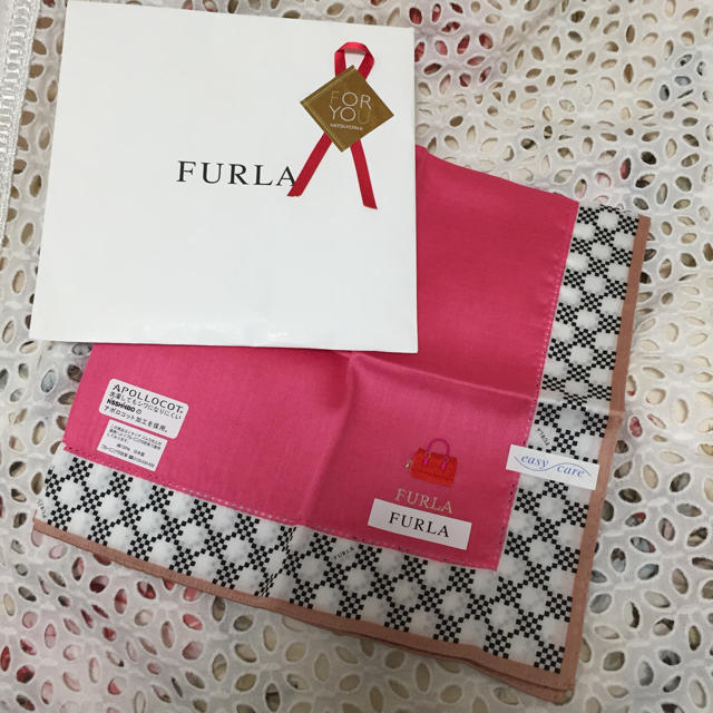 Furla(フルラ)の【新品未使用・送料込】ハンカチーフ ❤︎ レディースのファッション小物(ハンカチ)の商品写真