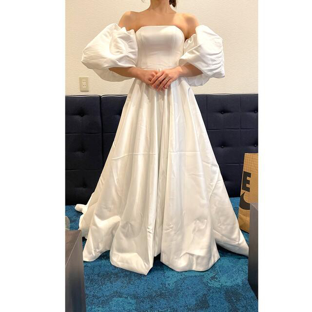  sun様専用ウェディングドレス  ハツコエンドウ bella ホワイト  レディースのフォーマル/ドレス(ウェディングドレス)の商品写真