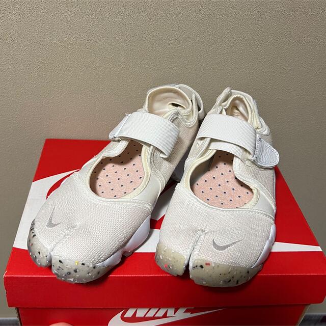 NIKE(ナイキ)の※専用※【新品未使用】WMNS NIKE AIR RIFT 25cm レディースの靴/シューズ(スニーカー)の商品写真