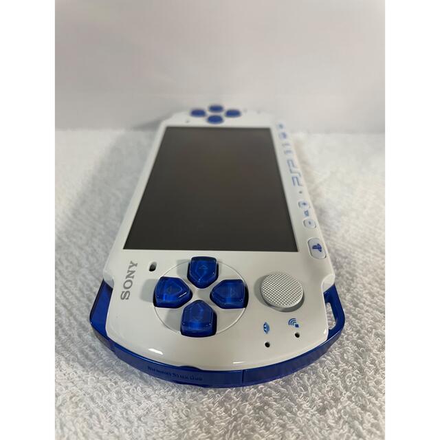 PlayStation Portable(プレイステーションポータブル)のレア PSP-3000(PSPJ-30018) バリューパック ホワイト/ブルー エンタメ/ホビーのゲームソフト/ゲーム機本体(携帯用ゲーム機本体)の商品写真