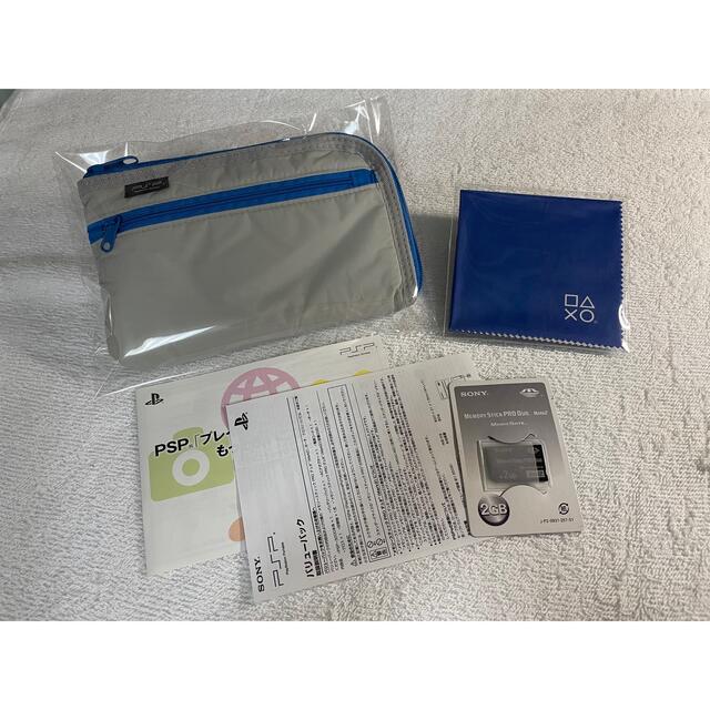 PlayStation Portable(プレイステーションポータブル)のレア PSP-3000(PSPJ-30018) バリューパック ホワイト/ブルー エンタメ/ホビーのゲームソフト/ゲーム機本体(携帯用ゲーム機本体)の商品写真