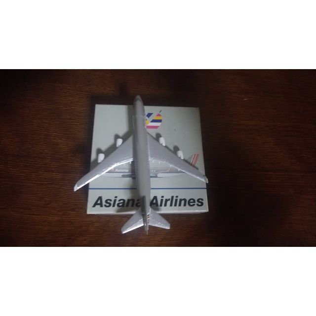 schabak1/600アシアナ航空B747-400 エンタメ/ホビーのおもちゃ/ぬいぐるみ(模型/プラモデル)の商品写真