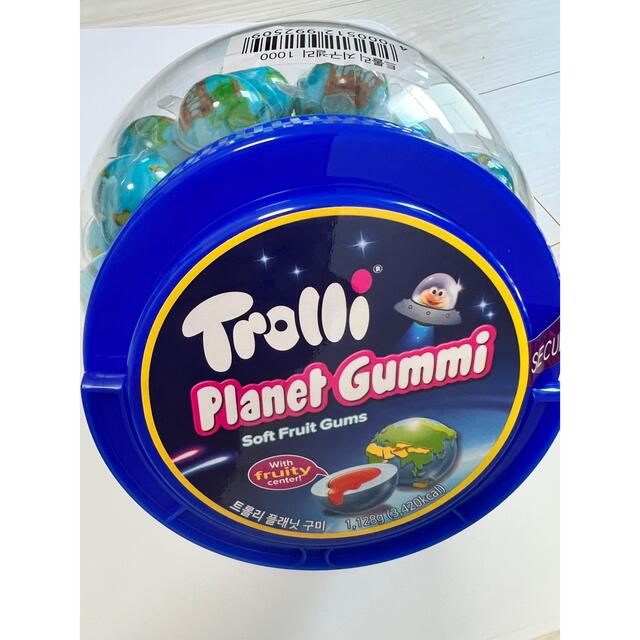 【正規品！】地球グミ 10個 New パッケージ Trolli トローリー  食品/飲料/酒の食品(菓子/デザート)の商品写真