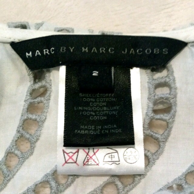 MARC BY MARC JACOBS(マークバイマークジェイコブス)のマークバイマークジェイコブス　フリルトップス レディースのトップス(シャツ/ブラウス(半袖/袖なし))の商品写真