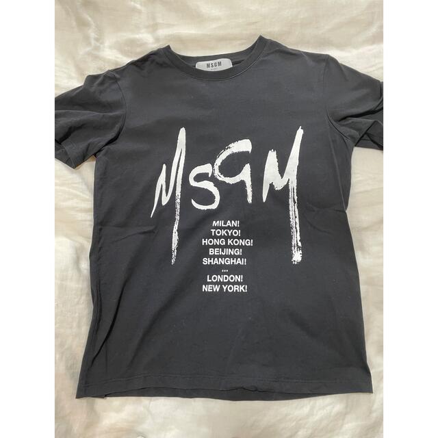 MSGM(エムエスジイエム)の【美品】MSGMロゴTシャツ　ブラック　Sサイズ レディースのトップス(Tシャツ(半袖/袖なし))の商品写真