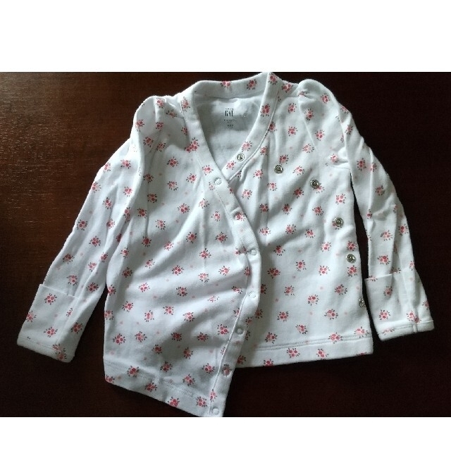 babyGAP(ベビーギャップ)のbabyGAP4点　花柄上下セット　50cmと65cm キッズ/ベビー/マタニティのベビー服(~85cm)(パジャマ)の商品写真