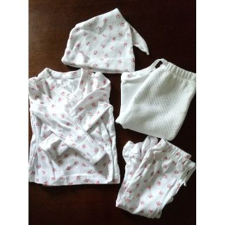 ベビーギャップ(babyGAP)のbabyGAP4点　花柄上下セット　50cmと65cm(パジャマ)