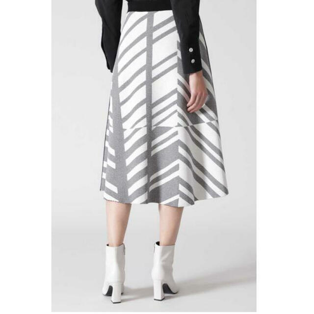 ADORE(アドーア)の専用　　ADORE グラフィカルジャガードスカート　 レディースのスカート(ロングスカート)の商品写真