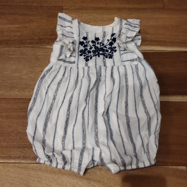 babyGAP(ベビーギャップ)のbabyGAP＊おしゃれロンパース♪6-12months キッズ/ベビー/マタニティのベビー服(~85cm)(ロンパース)の商品写真