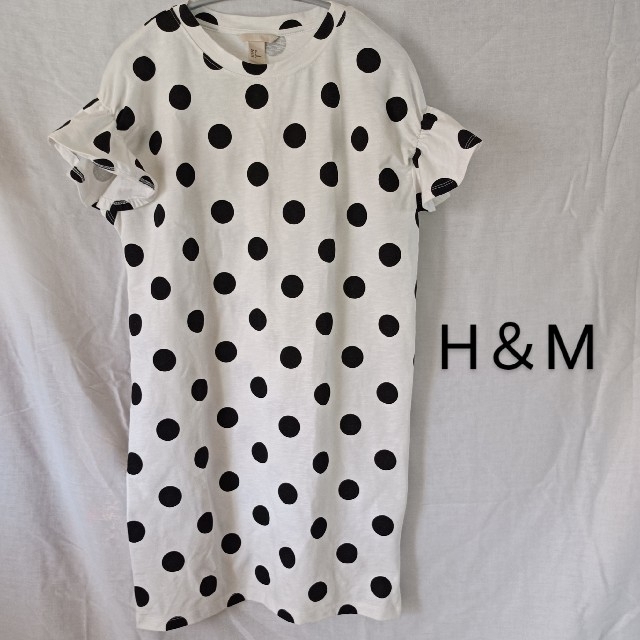 H&M(エイチアンドエム)のH&M　水玉　半袖　ワンピース　36サイズ　新品未使用　袖フリル レディースのワンピース(ミニワンピース)の商品写真