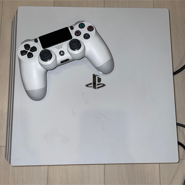 PS4pro CUH-7200B 1TB 箱説明書無し