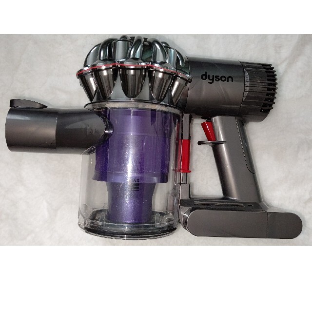 Dyson(ダイソン)のダイソン 掃除機 ハンディクリーナー DC62 スマホ/家電/カメラの生活家電(掃除機)の商品写真