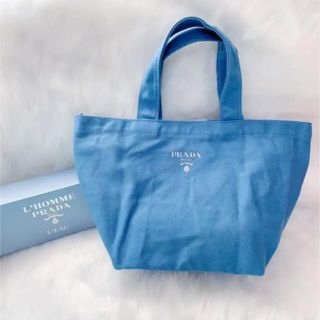 プラダ(PRADA)のPRADA  ノベルティ　トートバッグ　BLUE  新品未使用(トートバッグ)