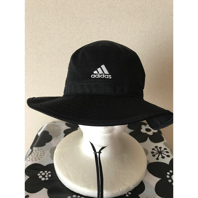 adidas(アディダス)の🇺🇦🧏‍♀️あらゆき様❣️アディダス　UVハット🖤サラサラ夏向き🌻 メンズの帽子(ハット)の商品写真