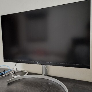 LG 27UK850-W 27インチ 4K(ディスプレイ)