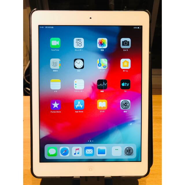 レザー調カバー付き iPad Air 第1世代 WI-FI 16GB シルバー 減額 8160