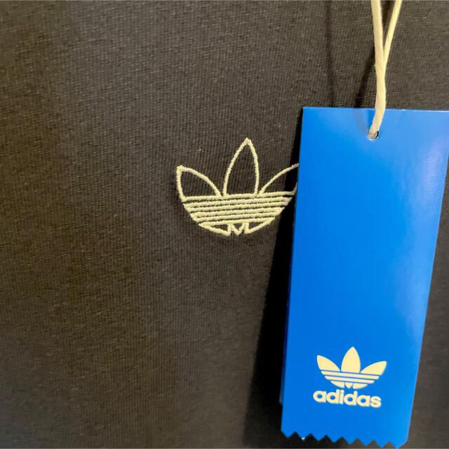 adidas(アディダス)の新品Sサイズ輸入アディダス3本ラインTシャツ レディースのトップス(Tシャツ(半袖/袖なし))の商品写真