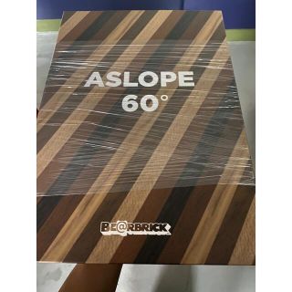 ベアブリック(BE@RBRICK)のBE@RBRICK カリモク ASLOPE 60° 400％(キャラクターグッズ)