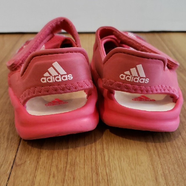 adidas(アディダス)のアディダス adidas ベビー サンダル ピンク 13cm キッズ/ベビー/マタニティのベビー靴/シューズ(~14cm)(サンダル)の商品写真