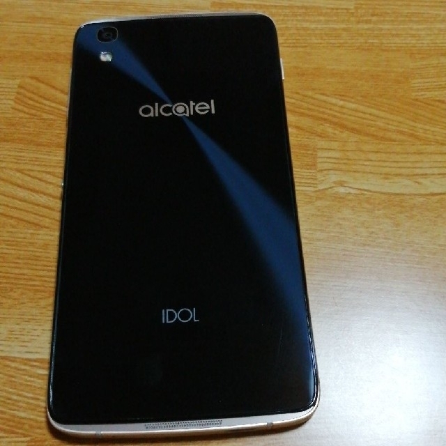 Alcatel idol4　シムフリースマホ スマホ/家電/カメラのスマートフォン/携帯電話(スマートフォン本体)の商品写真