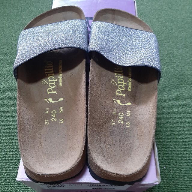 BIRKENSTOCK(ビルケンシュトック)のBIRKENSTOCK　Papillio　シルバー　ラメ レディースの靴/シューズ(サンダル)の商品写真