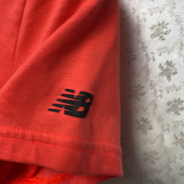 New Balance(ニューバランス)の✴️美品/ 吸汗速乾✴️ニューバランス✴️半袖Tシャツ/トレーニングウェア レディースのトップス(Tシャツ(半袖/袖なし))の商品写真