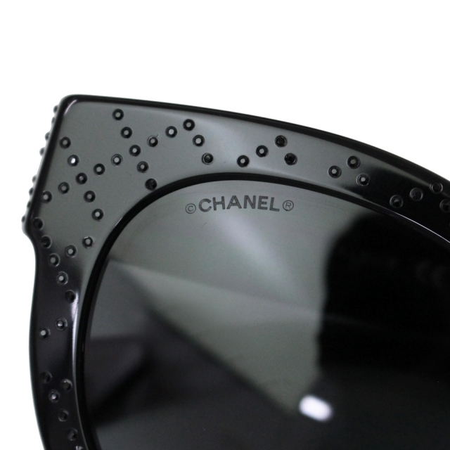 人気2023 CHANEL - シャネル プラスチック バタフライ シェイプ