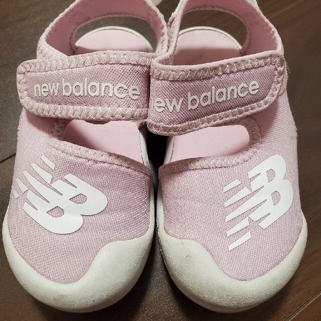 New Balance(ニューバランス)のサンダル キッズ/ベビー/マタニティのキッズ靴/シューズ(15cm~)(サンダル)の商品写真