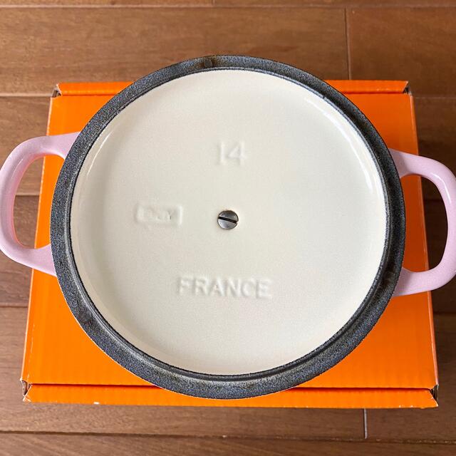 LE CREUSET(ルクルーゼ)のル・クルーゼ ココット ロンド シフォンピンク 14cm インテリア/住まい/日用品のキッチン/食器(鍋/フライパン)の商品写真