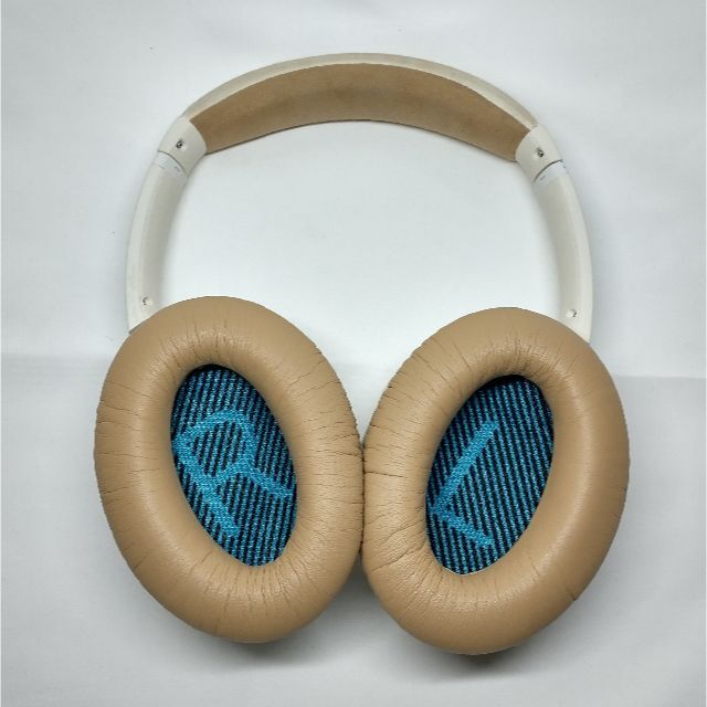 SoundLink around-ear wireless headphones 1