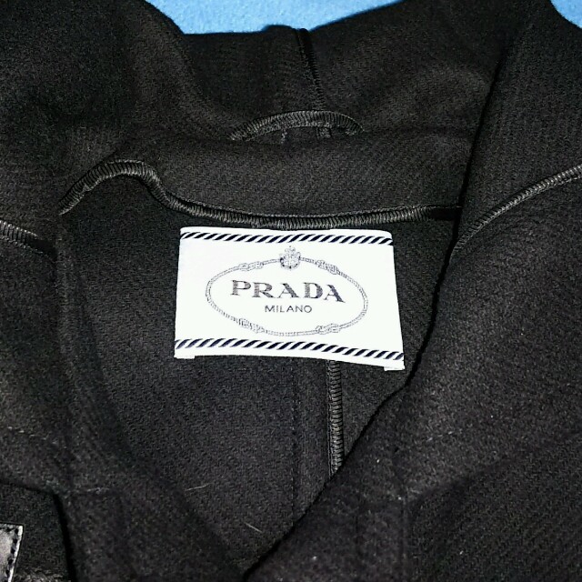 PRADA(プラダ)の★ちゅニシ様専用★PRADA   ダッフルコート  美品 レディースのジャケット/アウター(ダッフルコート)の商品写真