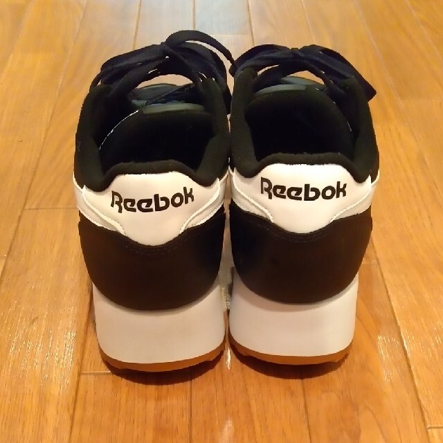 Reebok(リーボック)のReebok CL LTHR DOUBLE 厚底 24.5 レディースの靴/シューズ(スニーカー)の商品写真