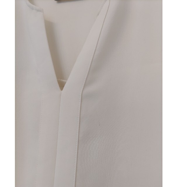 Theory luxe(セオリーリュクス)のセオリーリュクス ウォッシャブル とろみブラウス 38  ホワイト レディースのトップス(シャツ/ブラウス(半袖/袖なし))の商品写真