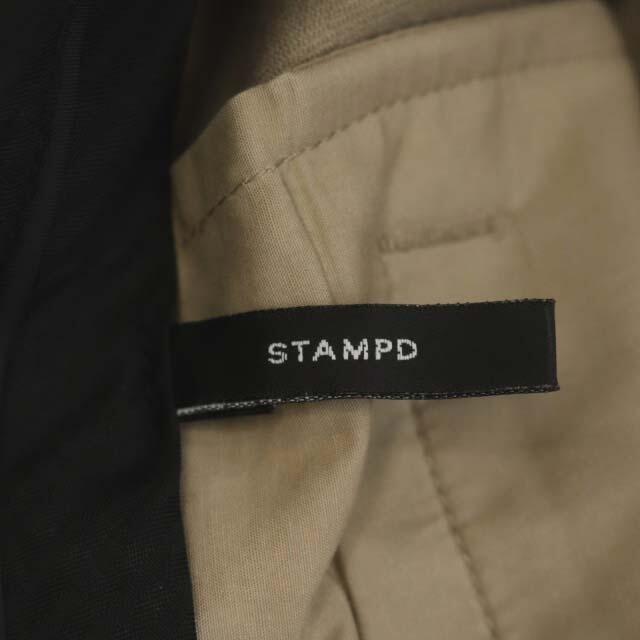 STAMPD(スタンプド)のスタンプド テーパードパンツ タック ベルト付き 32 ベージュ /AA ■OS メンズのパンツ(スラックス)の商品写真