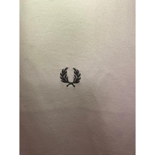 FRED PERRY(フレッドペリー)のフレットペリー　白Tシャツ メンズのトップス(Tシャツ/カットソー(半袖/袖なし))の商品写真