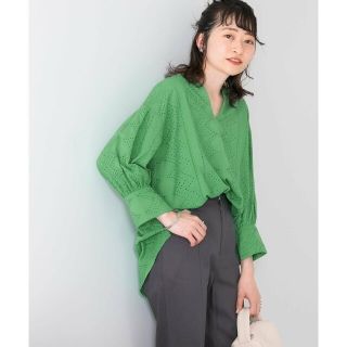 ケービーエフ(KBF)の【GREEN】エンブロイダリーキーネックブラウス(シャツ/ブラウス(長袖/七分))