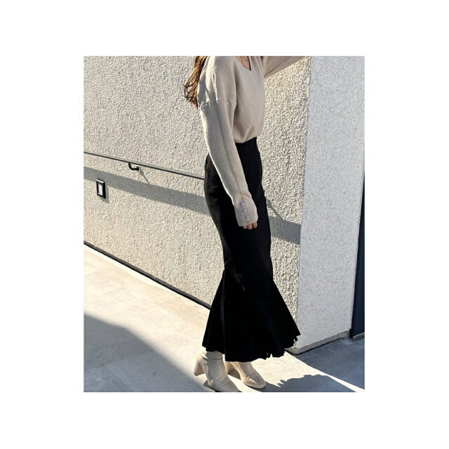 JUNOAH(ジュノア)の【ブラック】プリーツマーメイドスカート レディースのスカート(ロングスカート)の商品写真