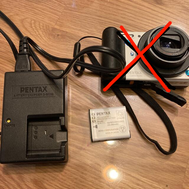 PENTAX 充電器とリチウムイオンバッテリー D-LI92 スマホ/家電/カメラのスマートフォン/携帯電話(バッテリー/充電器)の商品写真