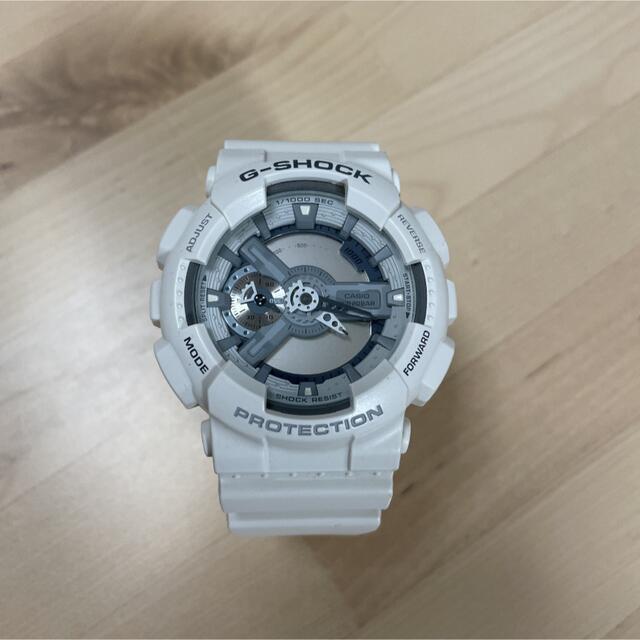 G-SHOCK(ジーショック)のg-shock GA-110C-7ADR ホワイト 白 メンズの時計(腕時計(アナログ))の商品写真